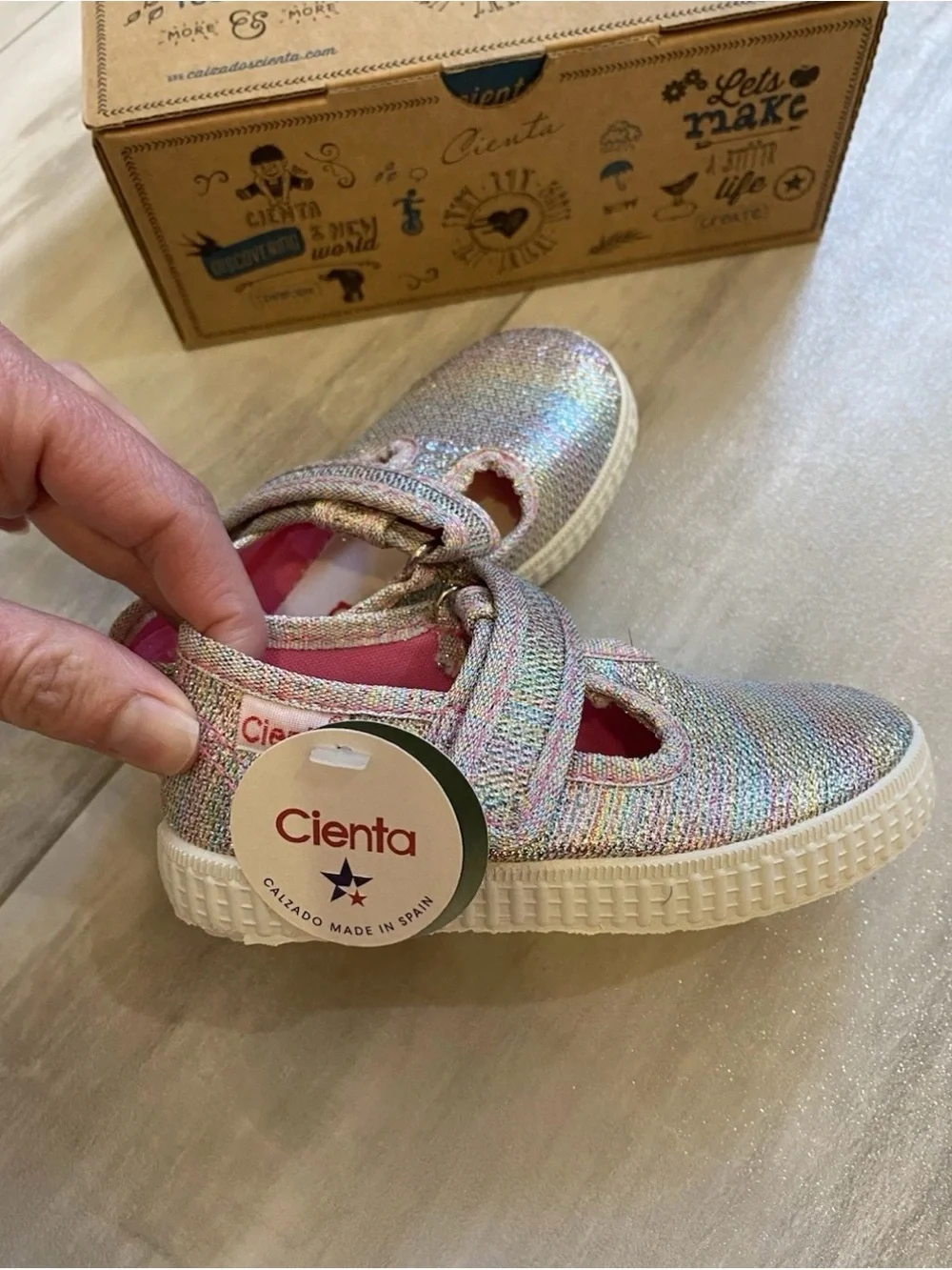 NWT Cienta Rainbow Sparkle Mary Jane T-Strap Mary Jane Sneaker toddler girl 6.5